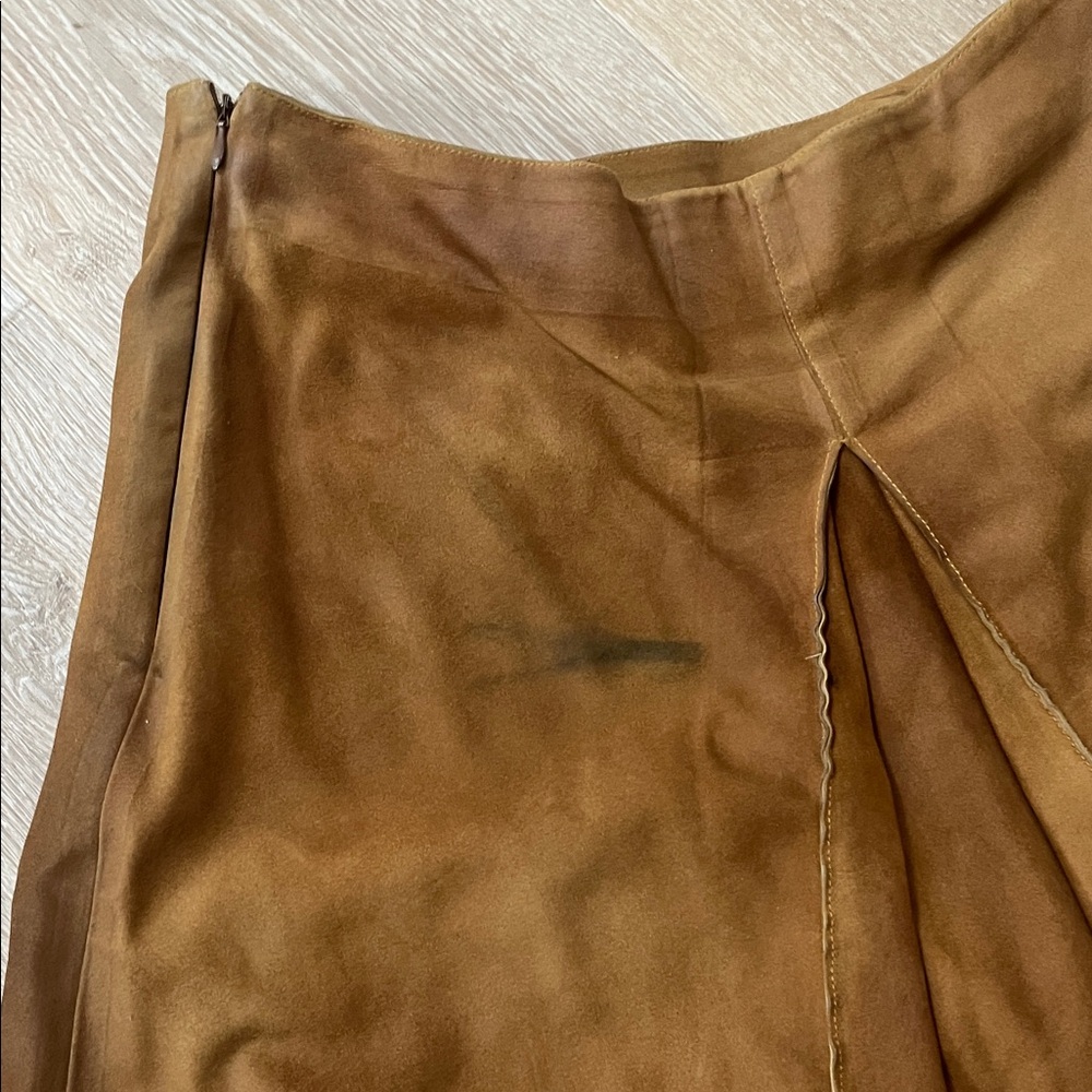 Miu Miu Tan Suede Fashion Piece - Picture 4 of 5